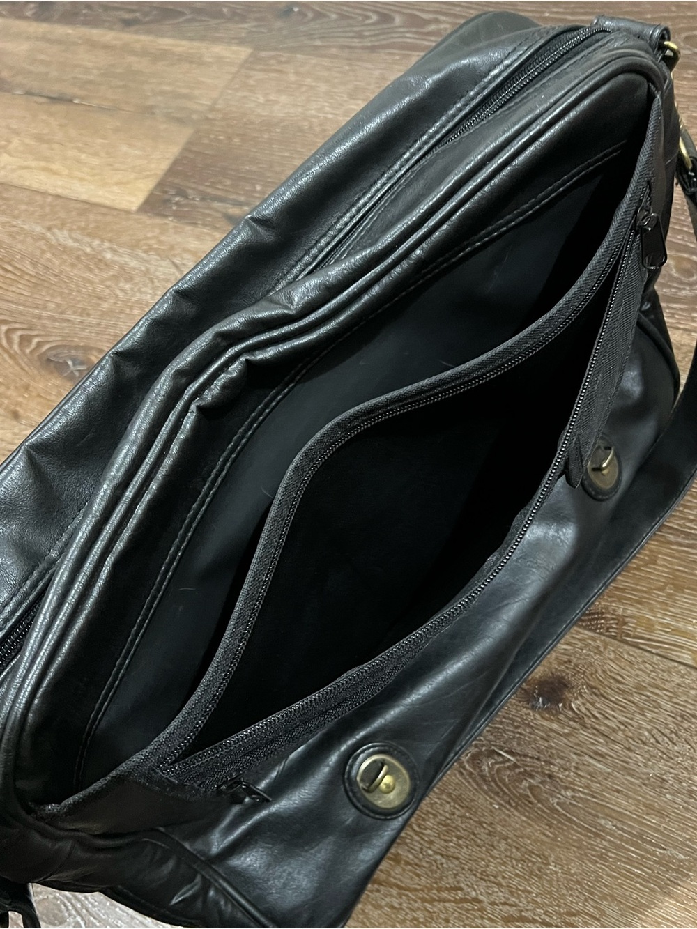 Vintage USGA 1894 Black Leather Men's Messenger travel Bag with Emblem - Picture 10 of 12